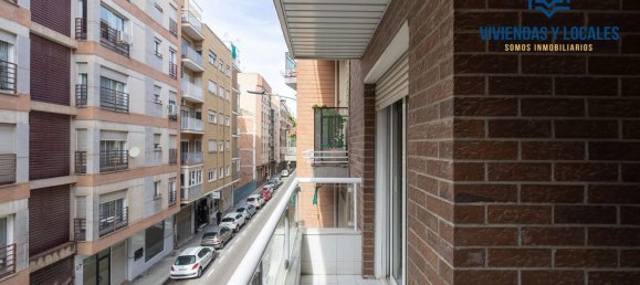 4 bedrooms Apartment in Granada, Spain No. 105648 6