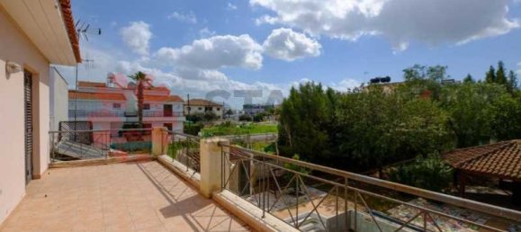 Коммерческая недвижимость с 3 спальнями в Строволос, Кипр № 21461 6