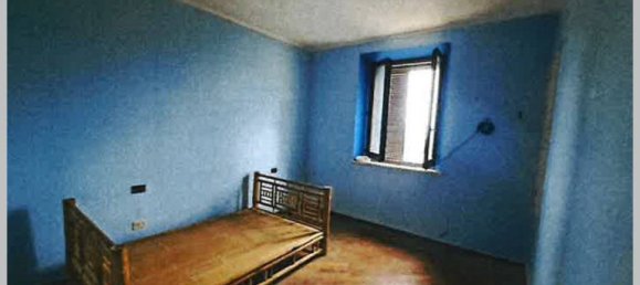 4 bedrooms Apartment in Deruta, Italy No. 356580 3