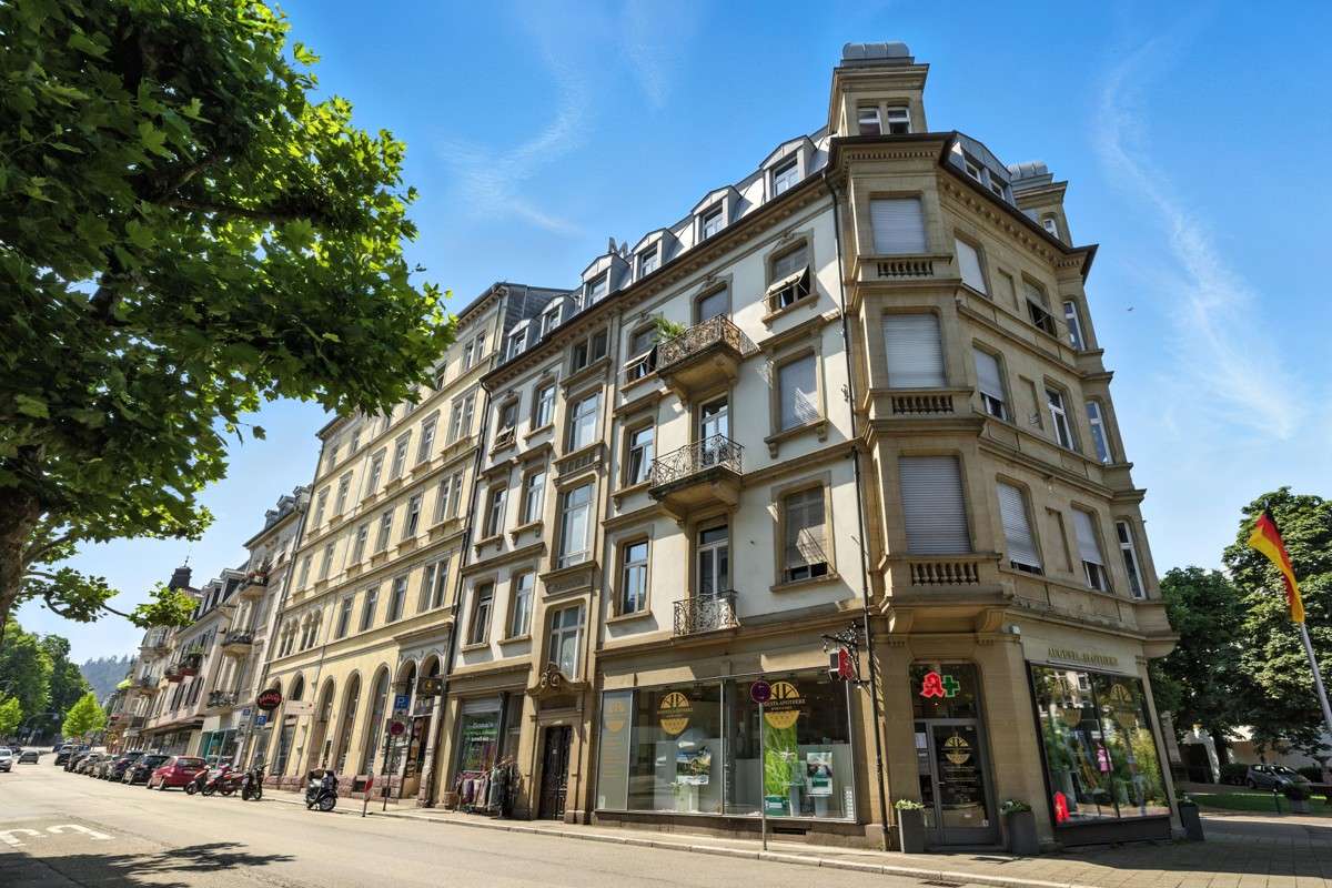 Квартира с 2 комнатами в Баден-Баден, Германия № 264312