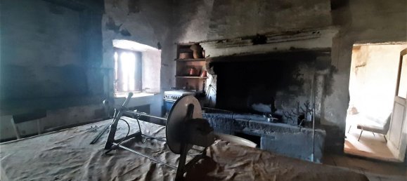 10 rooms House in Terranuova Bracciolini, Italy No. 144142 9