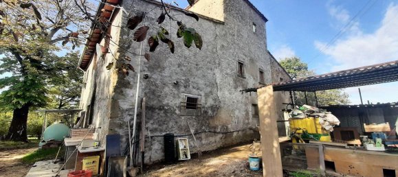 10 rooms House in Terranuova Bracciolini, Italy No. 144142 15