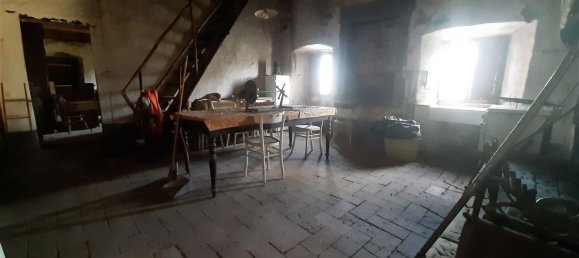 10 rooms House in Terranuova Bracciolini, Italy No. 144142 6