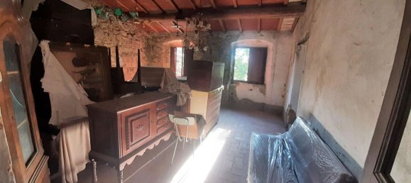 10 rooms House in Terranuova Bracciolini, Italy No. 144142 3