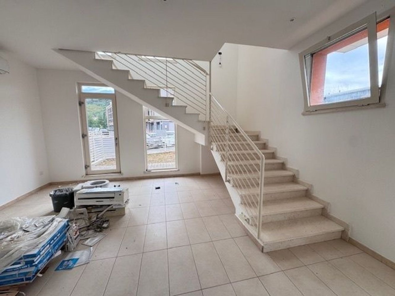 4 bedrooms House in Vaiano, Italy No. 377854