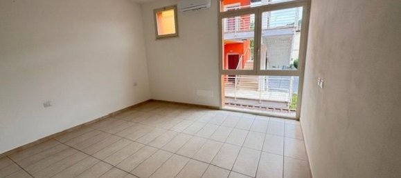 4 bedrooms House in Vaiano, Italy No. 377854 3