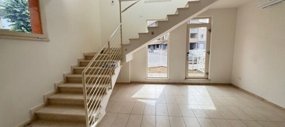 4 bedrooms House in Vaiano, Italy No. 377854 2