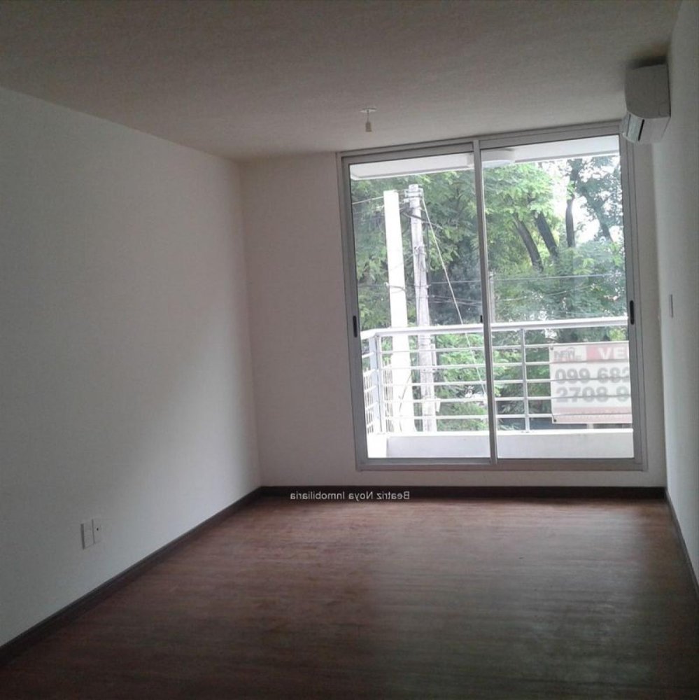 Studio in Montevideo, Uruguay, Nr. 9403