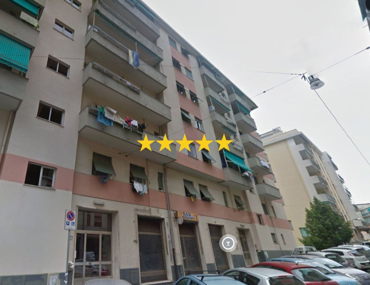 4-salle Appartement à Genoa, Italy No. 187039