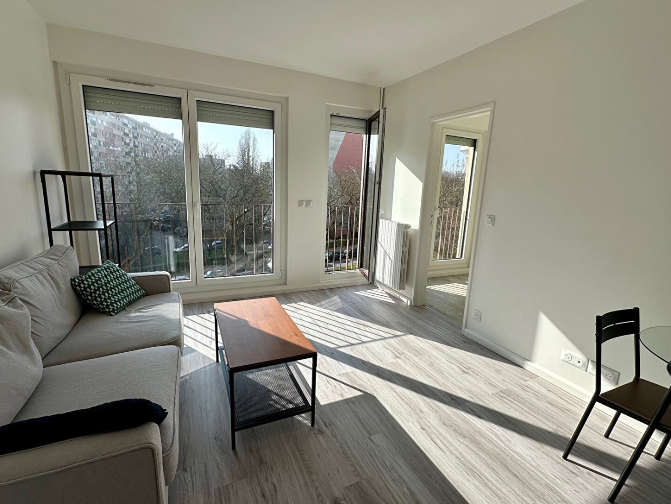 1 bedroom Apartment in Romainville, France No. 170074