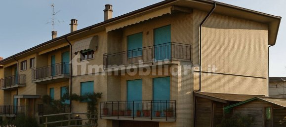 3 غرف نوم شقة في Chignolo d'Isola, Italy رقم 359316 2