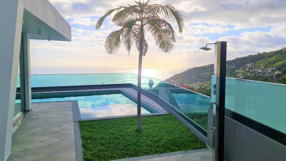 3 غرف نوم فيلا في Calheta, Portugal رقم 1044