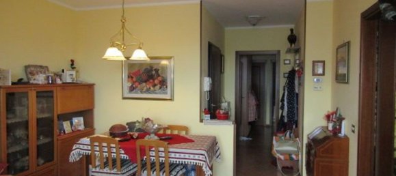 5 bedrooms Apartment in Medolla, Italy No. 323769 4