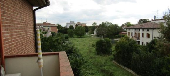 5 bedrooms Apartment in Medolla, Italy No. 323769 15