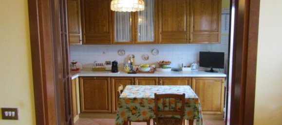 5 bedrooms Apartment in Medolla, Italy No. 323769 6