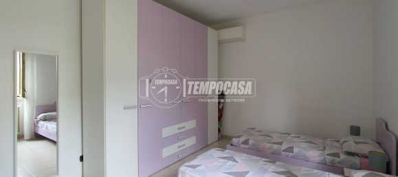 4 rooms Apartment in Cologno Monzese, Italy No. 269889 12
