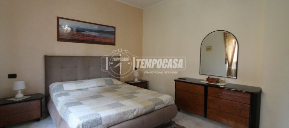 4 rooms Apartment in Cologno Monzese, Italy No. 269889 2