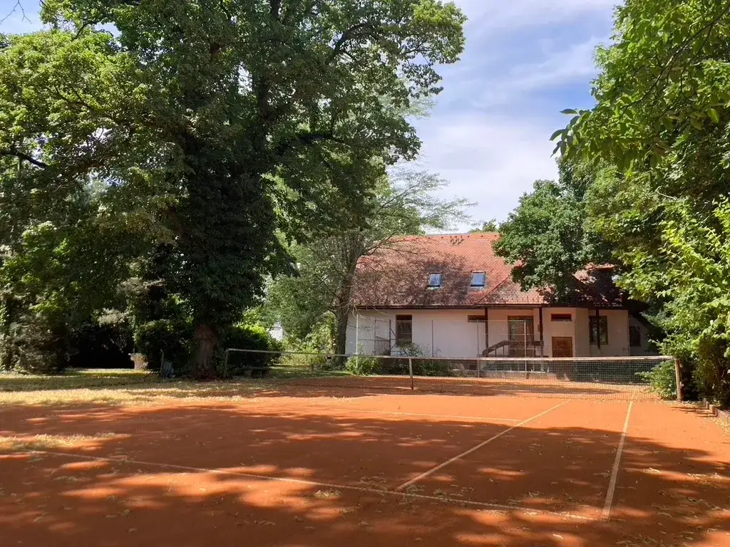 Земельный участок в Баден, Австрия № 209669