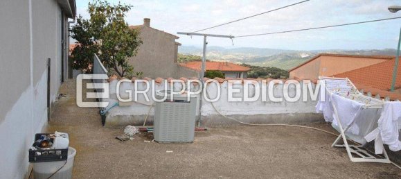 Склад с 1 комнатой в Лурас, Италия № 353101 11