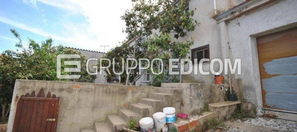 Склад с 1 комнатой в Лурас, Италия № 353101 9