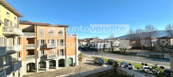 3-salle Appartement à Lucca, Italy No. 69878 39