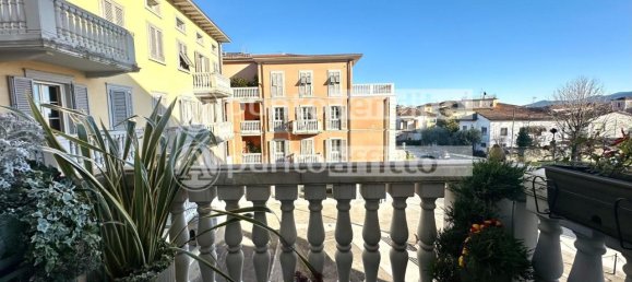 3-salle Appartement à Lucca, Italy No. 69878 16
