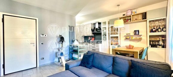 3-salle Appartement à Lucca, Italy No. 69878 35