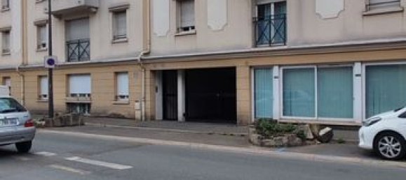 Garage in Vaujours, France, Nr. 323691 3