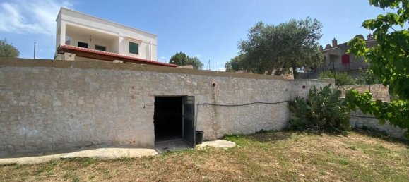 Вилла с 3 комнатами в Остуни, Италия № 72097 9