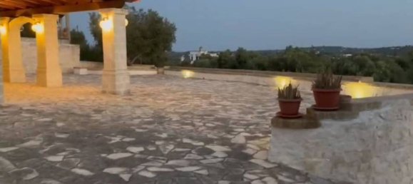 Вилла с 3 комнатами в Остуни, Италия № 72097 34