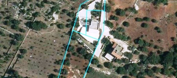 Вилла с 3 комнатами в Остуни, Италия № 72097 31