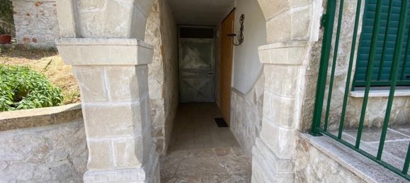 Вилла с 3 комнатами в Остуни, Италия № 72097 30