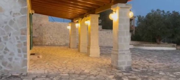 Вилла с 3 комнатами в Остуни, Италия № 72097 35