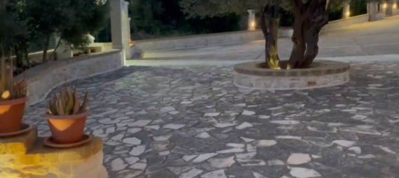 Вилла с 3 комнатами в Остуни, Италия № 72097 37