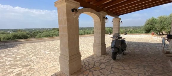 Вилла с 3 комнатами в Остуни, Италия № 72097 5