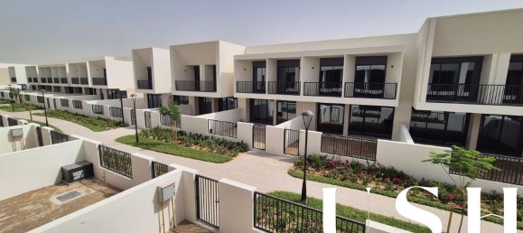 Таунхаус с 3 спальнями в Town Square, ОАЭ № 101722 24