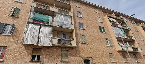 3-salle Appartement à Turin, Italy No. 10113 2