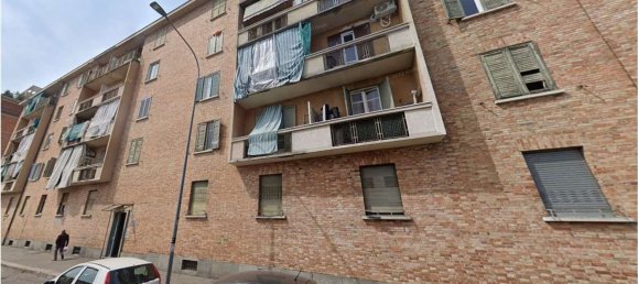 3-salle Appartement à Turin, Italy No. 10113 3