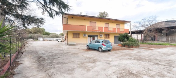 Lagerhaus in Manoppello, Italy 1400m², Nr. 220290 2
