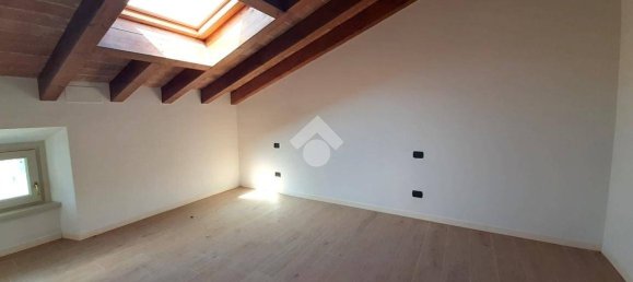 2 Schlafzimmer Wohnung in Bergamo, Italy, Nr. 310222 4