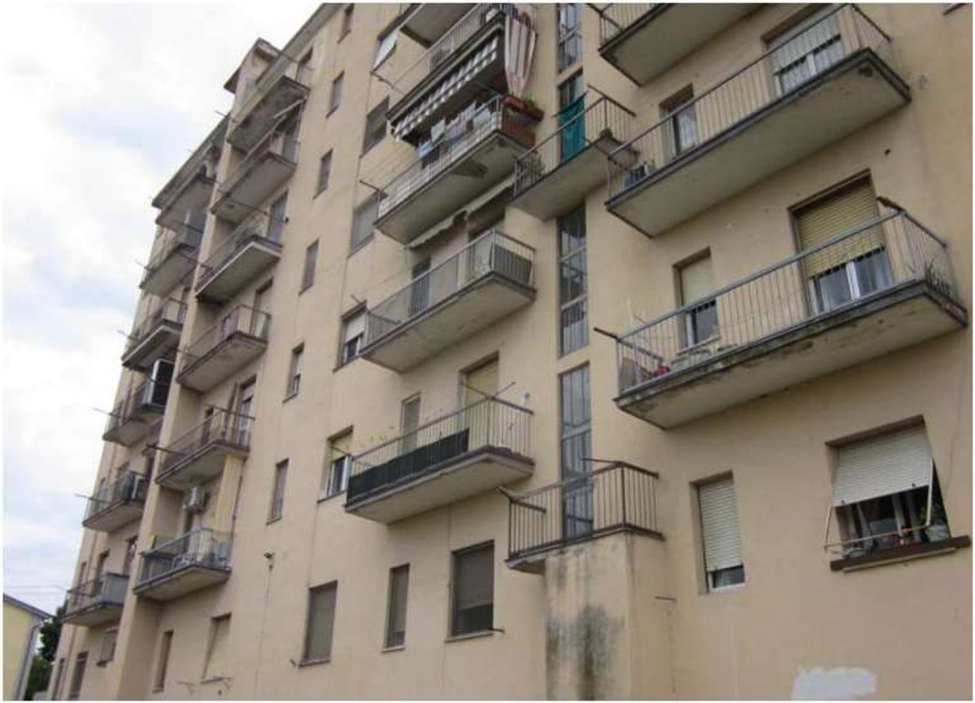 3غرفة شقة في Sannazzaro de' Burgondi, Italy رقم 11577