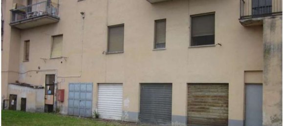 3غرفة شقة في Sannazzaro de' Burgondi, Italy رقم 11577 3