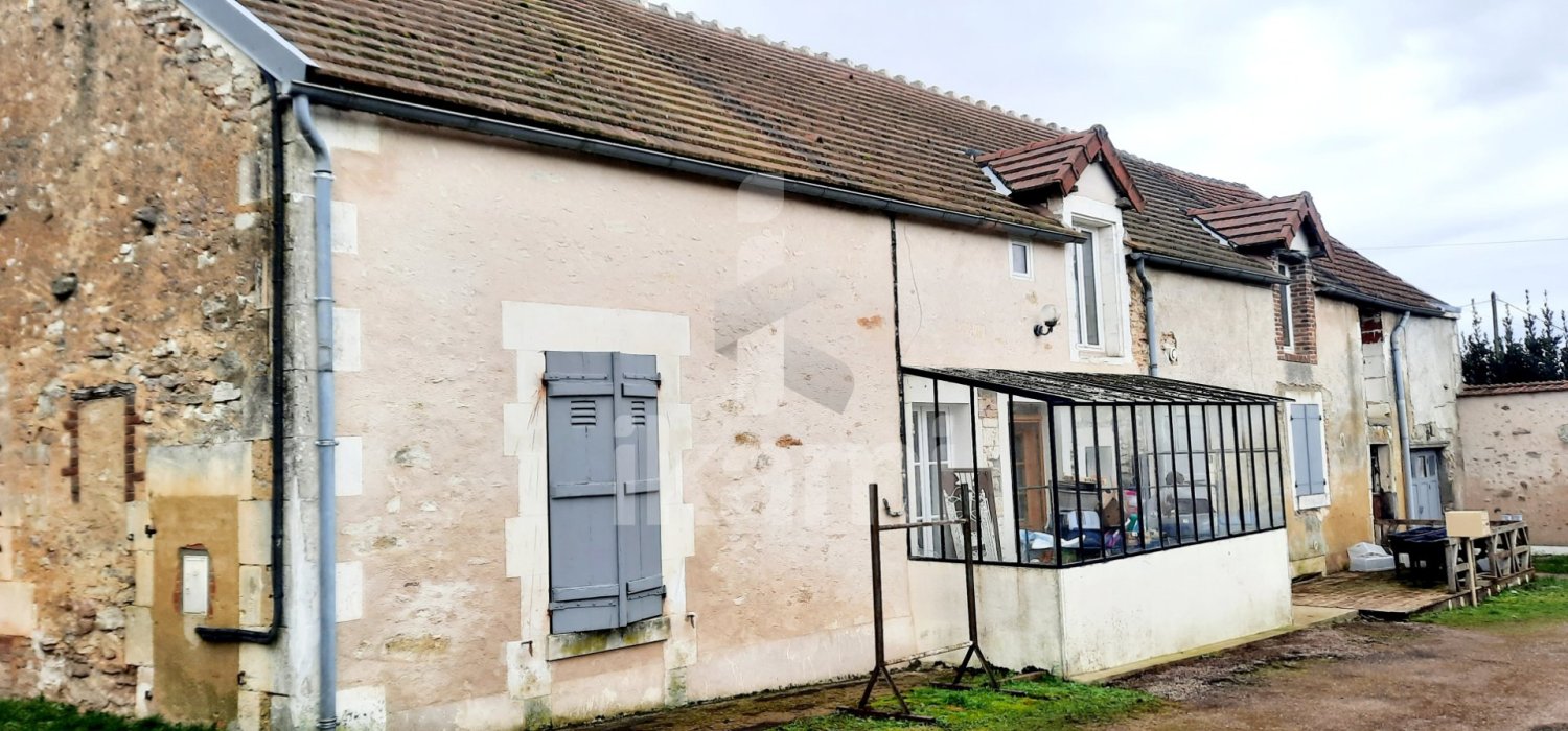 3 chambres Maison à Ouanne, France No. 192291