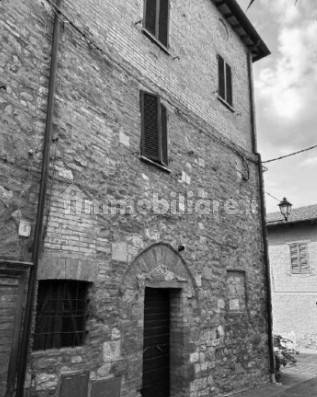 5 bedrooms Apartment in Marsciano, Italy No. 268372