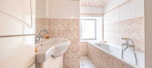 4 Schlafzimmer Haus in Fontenay-le-Comte, France, Nr. 291393 8