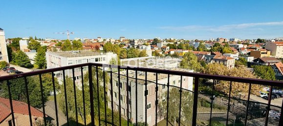 2 bedrooms Apartment in Montreuil, France No. 162771 3