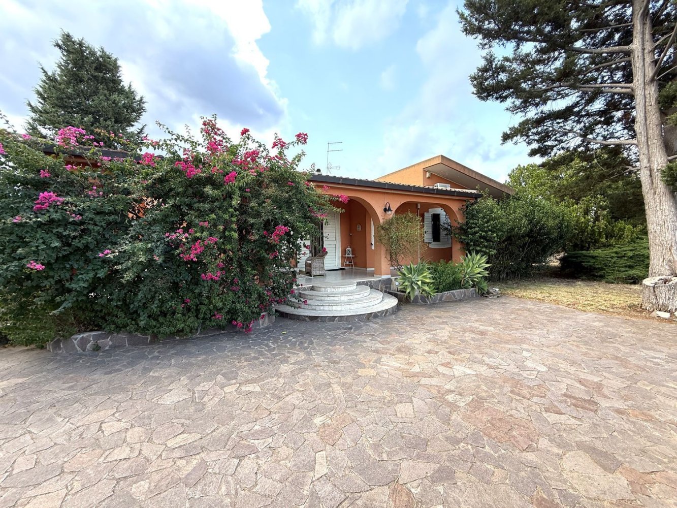 5 chambres Villa à Floridia, Italy No. 352608