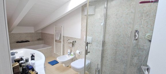 Villa de 2 dormitorios en Vimercate, Italy No. 321841 17