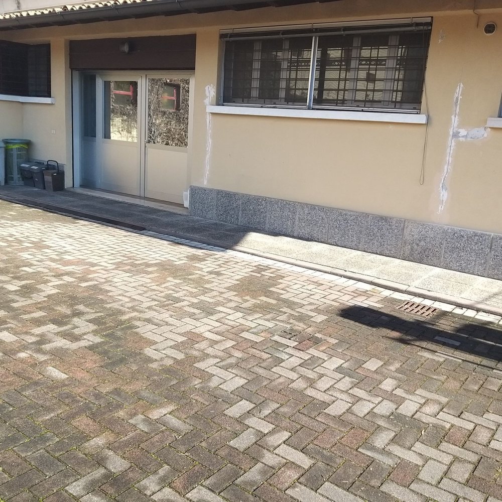  عقار تجاري في Castenedolo, Italy 390متر مربع رقم 159200