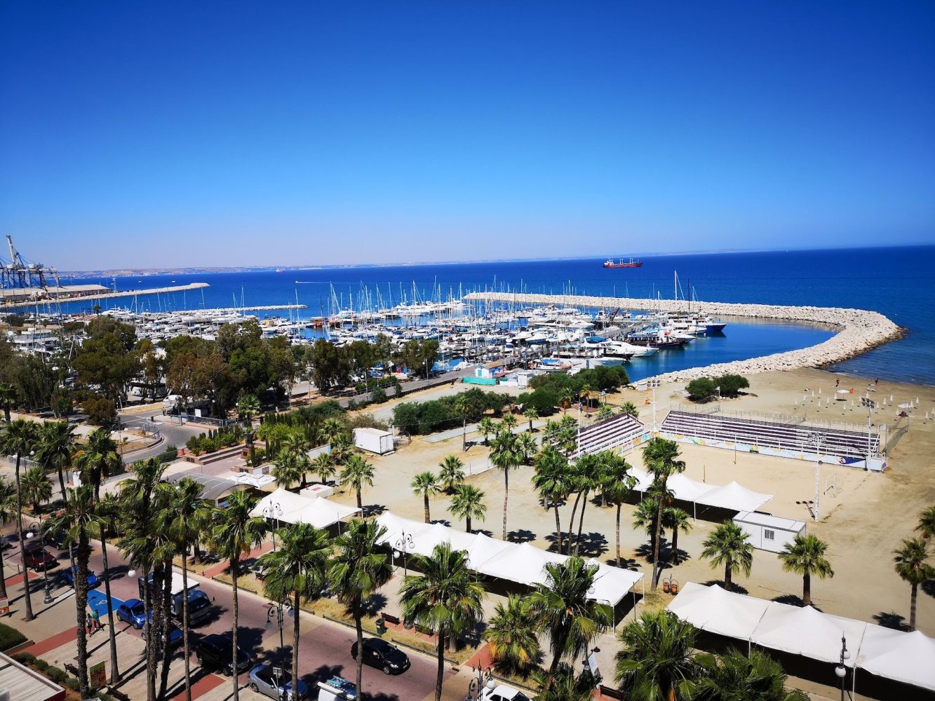 3 bedrooms Apartment in Larnaca, Cyprus No. 3480